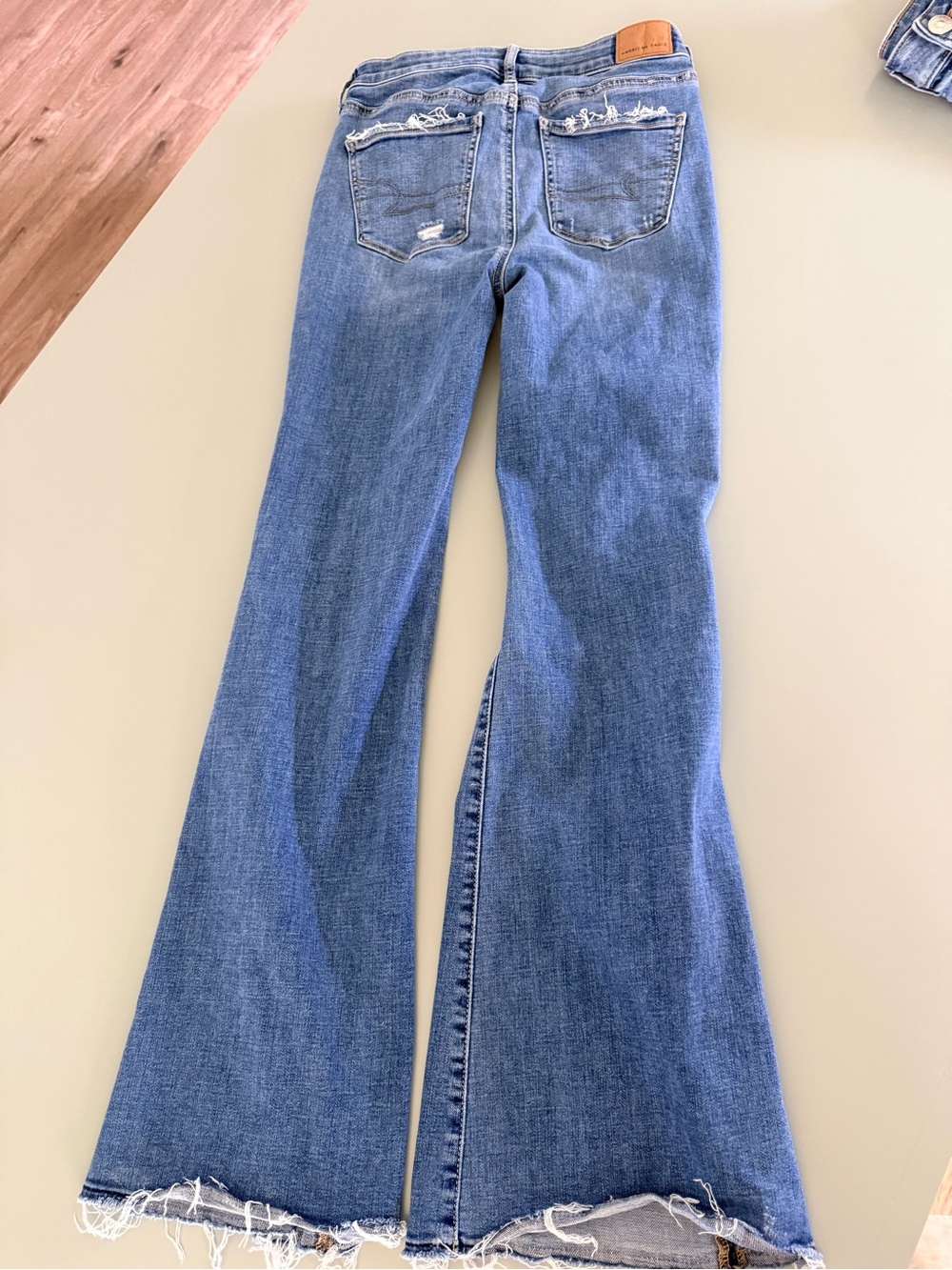 American Eagle Women’s Distressed Light Blue Denim Jeans and Denim Skirt - Picture 10 of 10